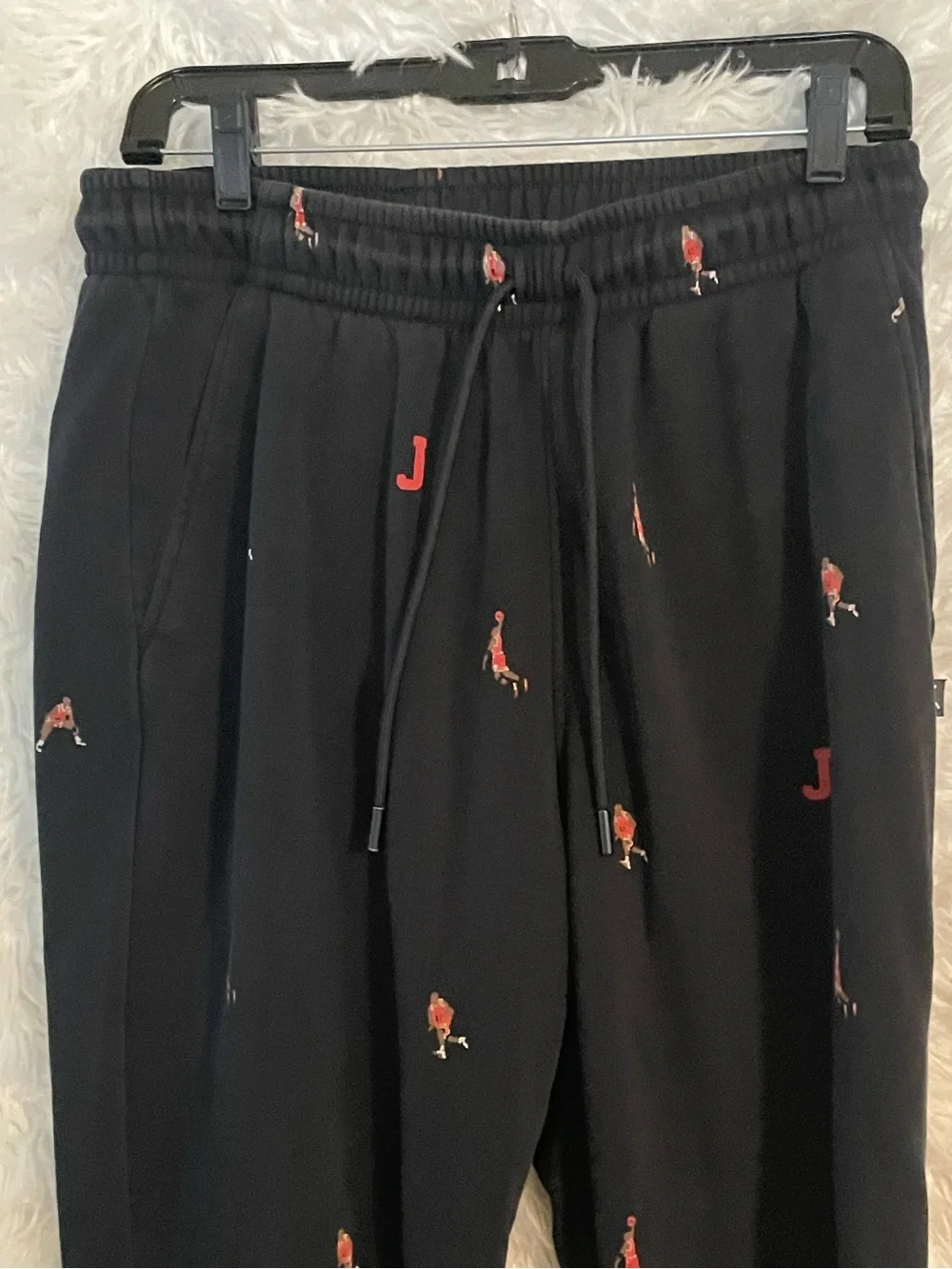 Jordan Essential Holiday Fleece Black Joggers. Medium; DV9390-010